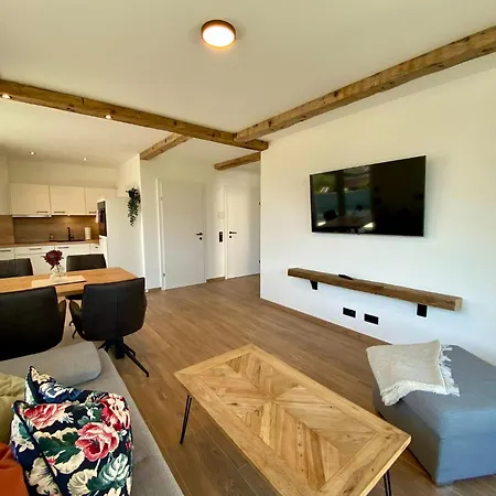 Schnurr-bartl With Panoramic View Apartment *